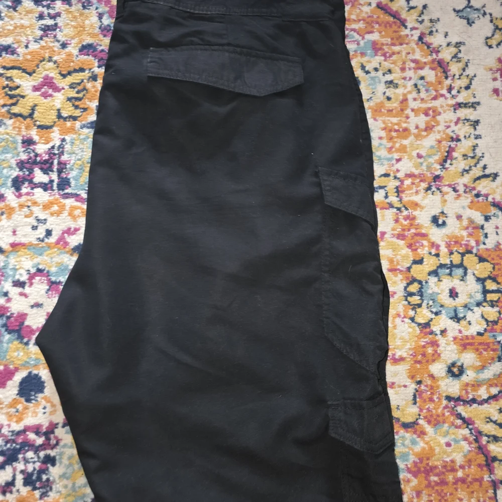 Plugg Men's Black Cargo Pants - Picture 2 of 4